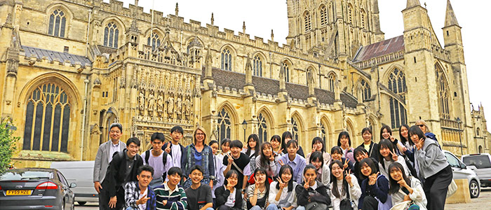 学ぶ英語から“使える”英語へ！充実の英国語学研修で大きく成長