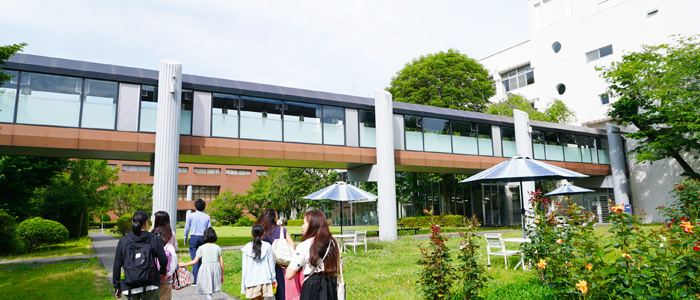 学校見学会でチェックしたい10のポイントと女子校現地レポート