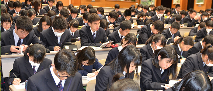 講習会やゼミが無料！狭山ヶ丘高等学校が家計に優しい理由