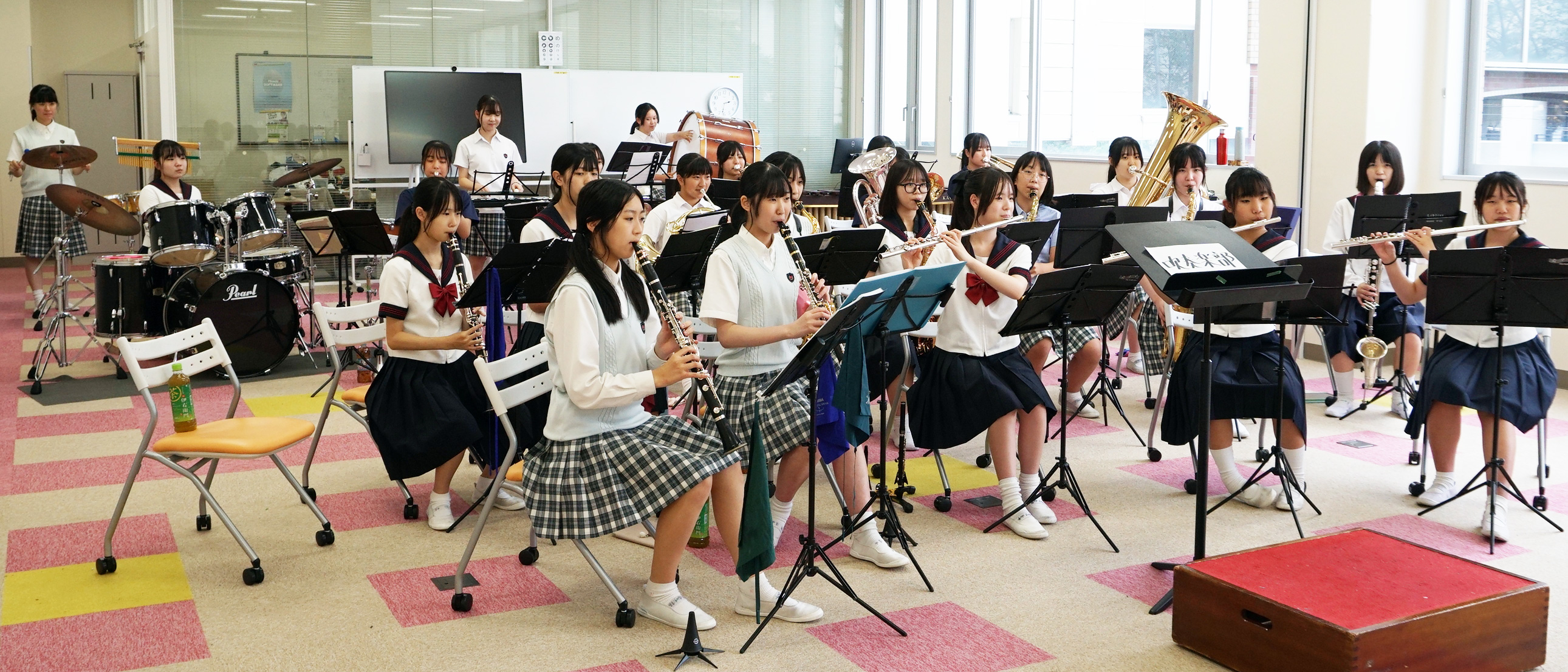まるで学園祭みたい！女子校の魅力がよくわかる学校見学会