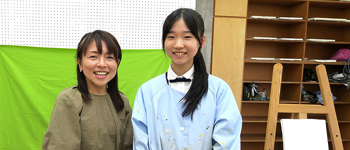 親子で参加できる夏のアート体験～感じて創る「美術のひろば」の取り組み～