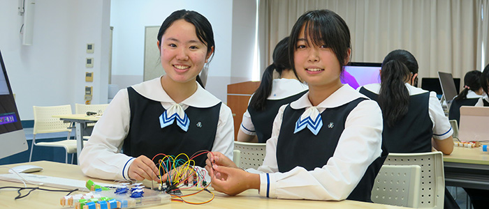 瀧野川女子から“ビジネスウーマン”を社会へ！実践的な情報教育